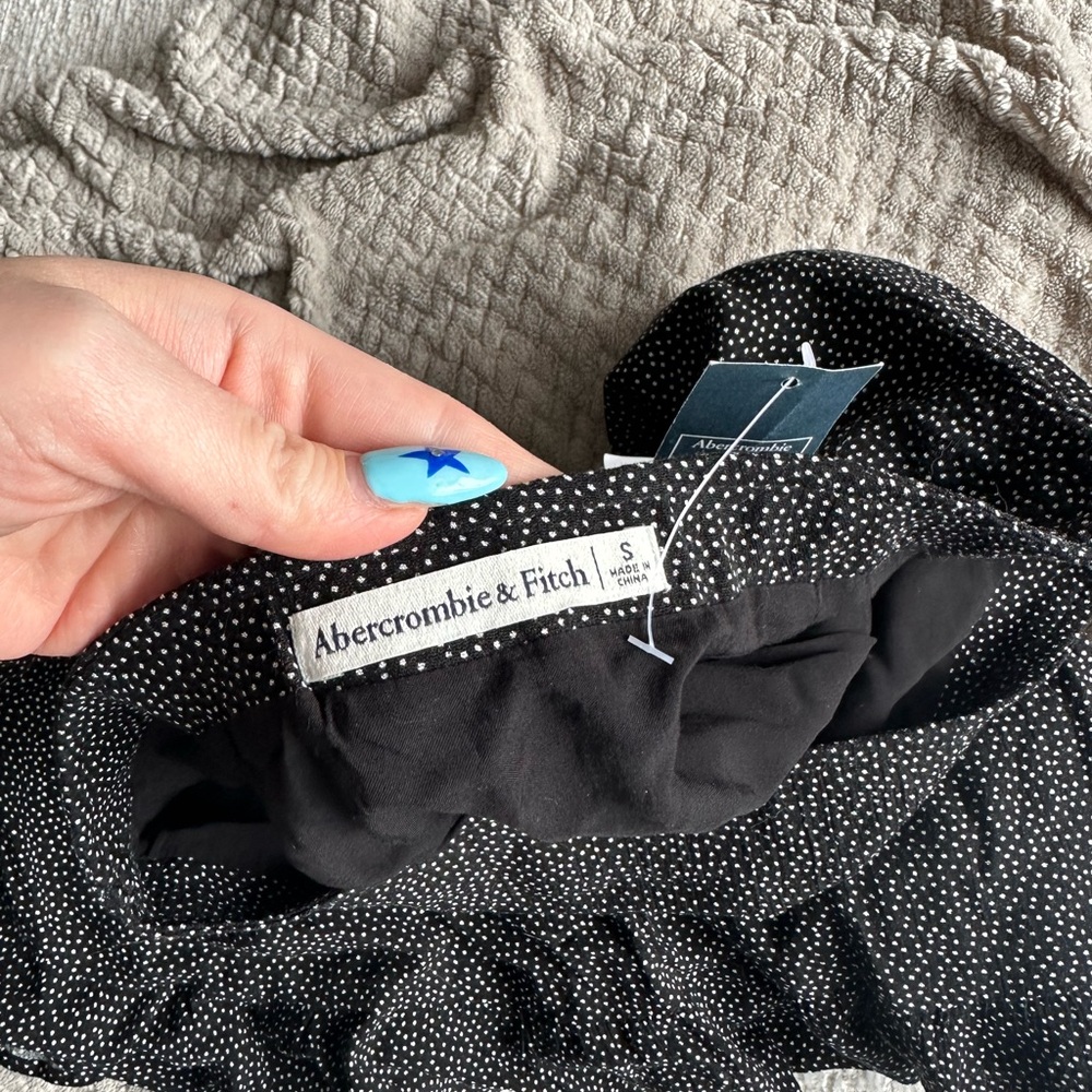 Abercrombie NWT Skirt - Picture 3 of 3